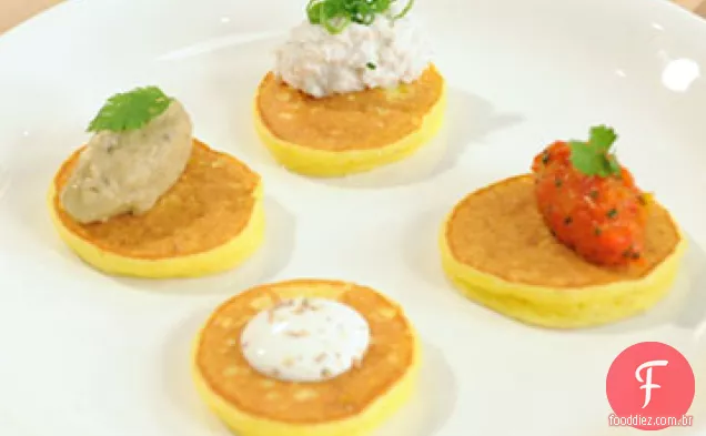 Yukon Gold Potato Blini com caviar de berinjela