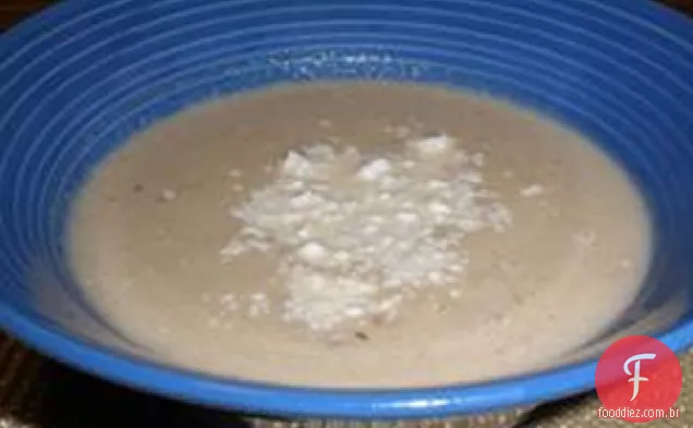 Sopa de berinjela assada rica e cremosa