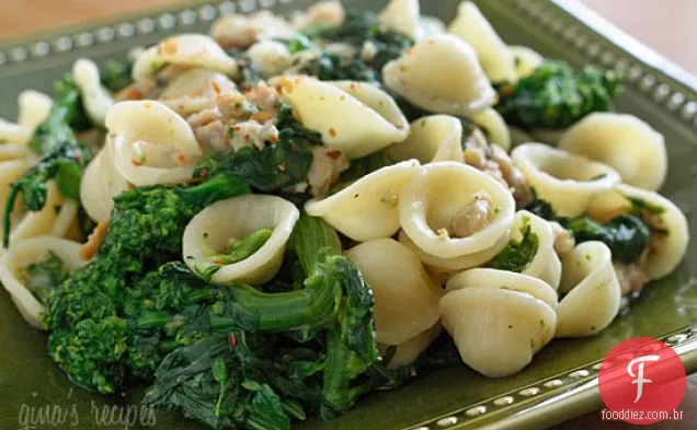 Orecchiette Com Linguiça De Frango E Brócolis Rabe