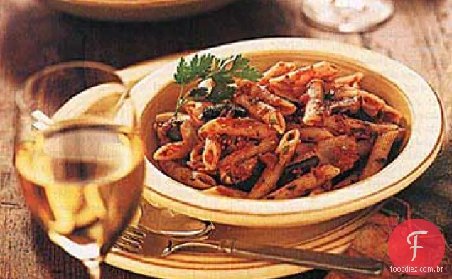 Macarrão com molho vegetal Provençal assado