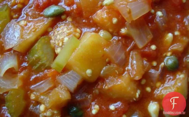 Berinjela cozida no vapor com frango picado em vinagre de arroz
