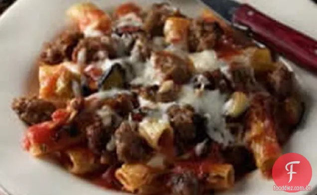 Ziti assado com salsicha italiana Johnsonville