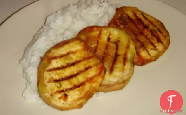 Beringelas em um molho de mel picante