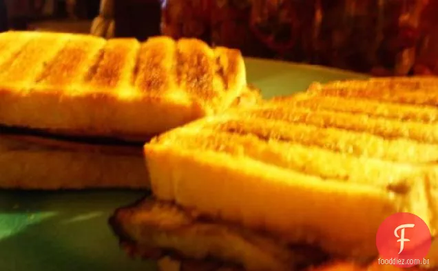 Sanduíches De Berinjela Grelhada Com Queijo