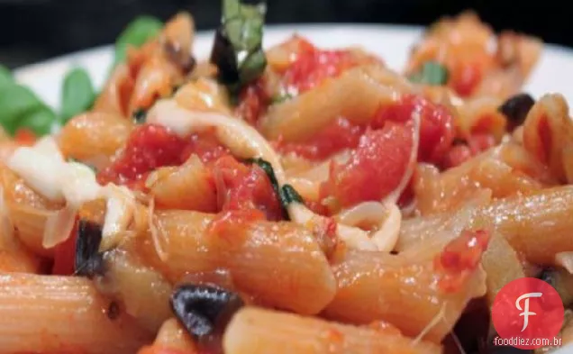 Massa de berinjela e tomate