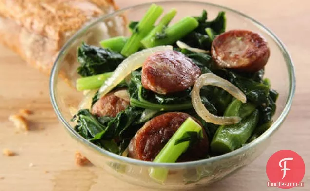 Salteado Bratwurst Com Receita De Rabe De Brócolis