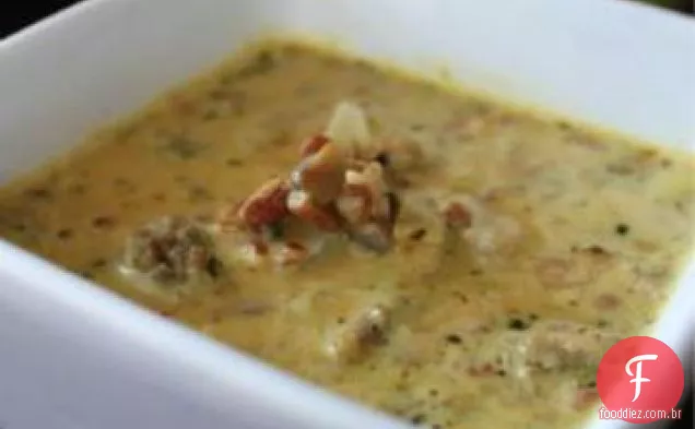 Sopa De Salsicha De Abóbora Com Baixo Teor De Carboidratos