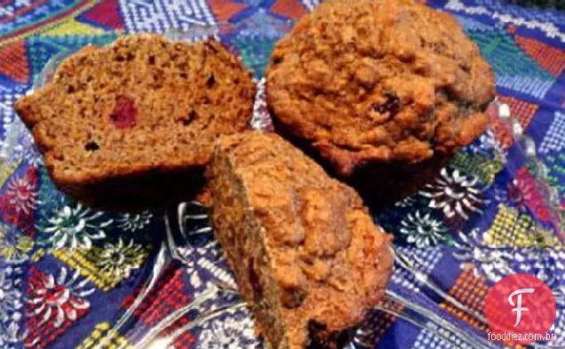 Muffins saudáveis da especiaria da Cenoura do Vegan do baixo teor de gordura de Matthew