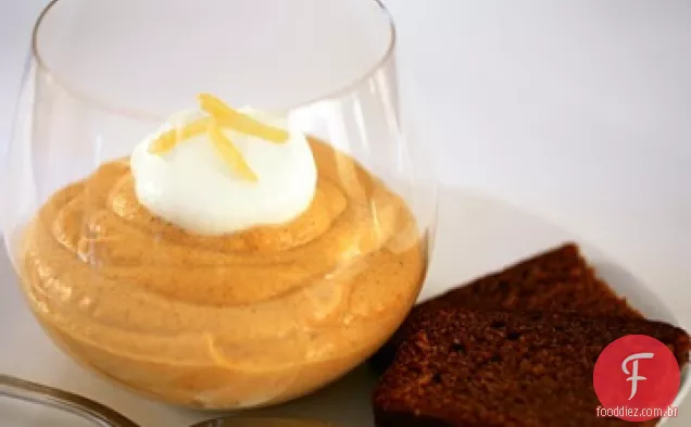 Mousse de abóbora com migalhas de Pão de gengibre