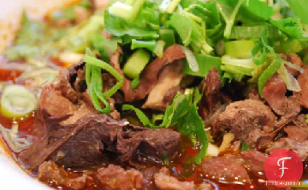 Guisado de frango Chileno com abóbora e arroz selvagem