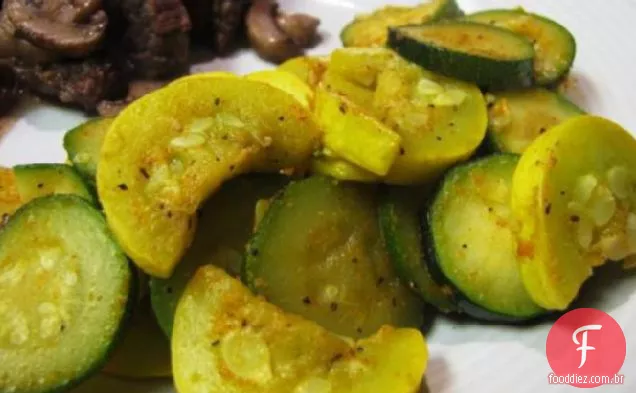 Abóbora amarela e abobrinha frita