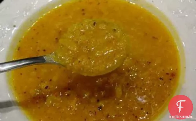 Sopa de abóbora e lentilha vermelha