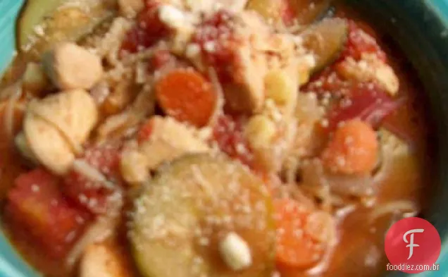 Sopa italiana de frango e vegetais