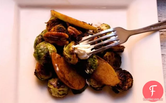 Alta Couves De Bruxelas Com Maçã, Pistache E Crème Fraiche