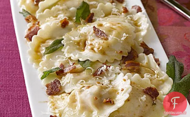Ravioli de abóbora com sálvia