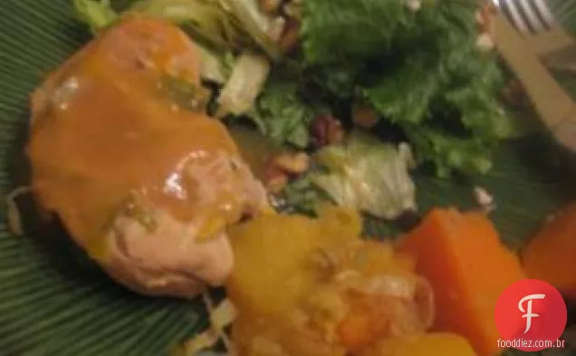 Frango de bordo-laranja com abóbora de bolota e batata-doce