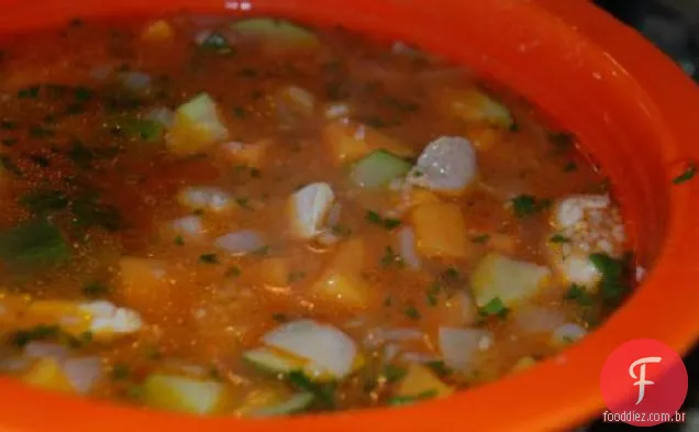 Sopa marroquina de frango e cuscuz