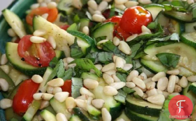 Tomate cereja e Abobrinha refogada