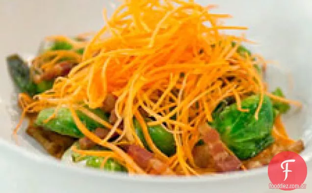 Couve De Bruxelas Com Purê De Kimchi E Bacon