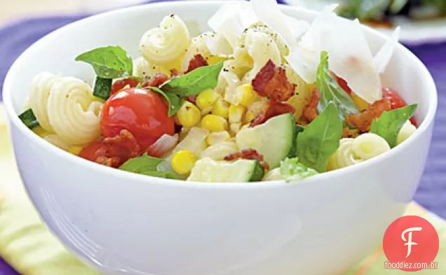 Cavatappi com Bacon e legumes de Verão
