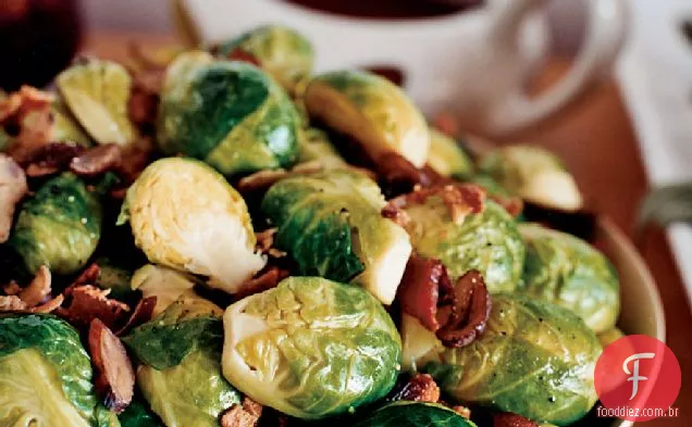 Couves de Bruxelas com castanhas e Bacon