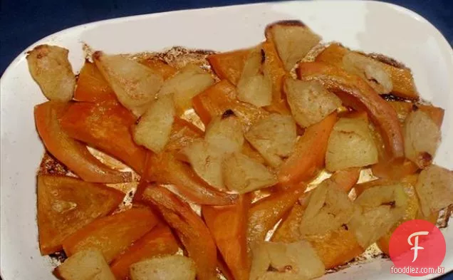 Frango vegetal com sopa de manteiga de amendoim para Crockpot