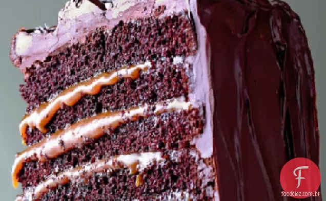 Bolo De Chocolate De Seis Camadas De Caramelo Salgado