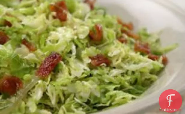 Couve De Bruxelas Desfiada Com Bacon E Cebola