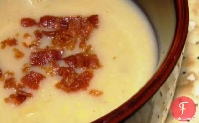 Sopa de batata de milho para o pote de Barro