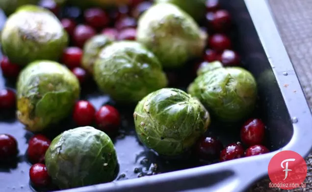 Couves De Bruxelas Torradas Com Mel E Cranberries