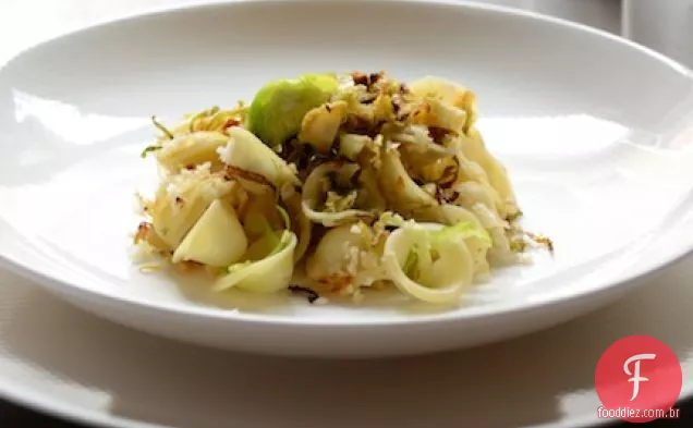 Massa Orecchiette Com Couve De Bruxelas Torrada Crocante