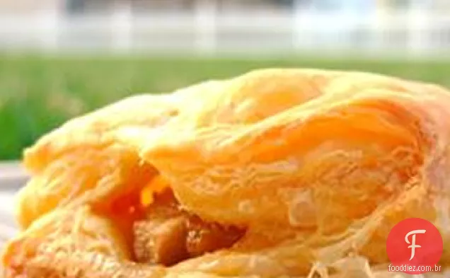 Triângulos de pastelaria de Pêra e queijo azul