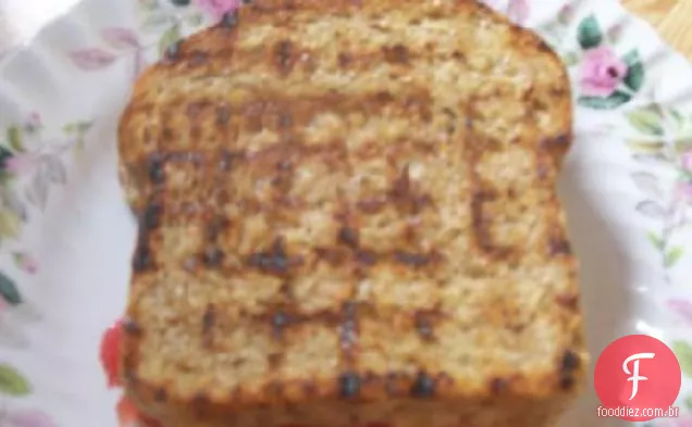 Pacotes de sanduíche de tomate para a grelha