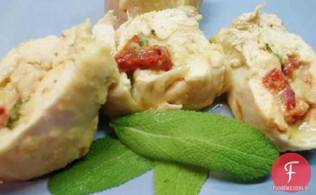 Queijo Fontina e pimentão vermelho recheado com peitos de frango