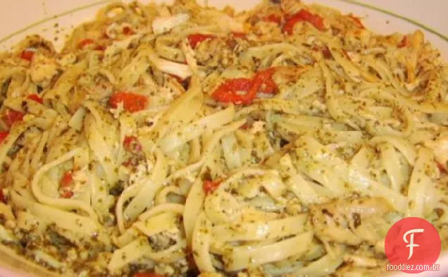 Fettuccine fresco Com Frango Assado puxado, Pesto e Roas