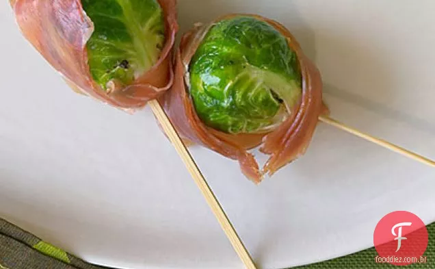 Broto de Bruxelas e espetos Prosciutto