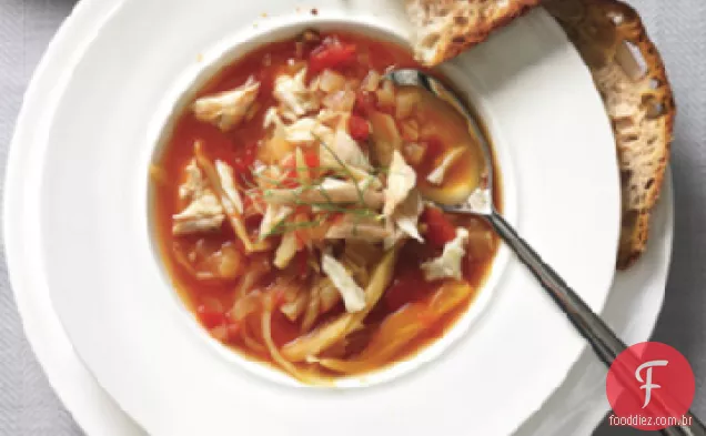 Tomate, erva-doce e sopa de caranguejo