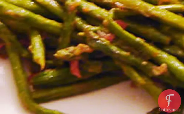 Espargos com tomate
