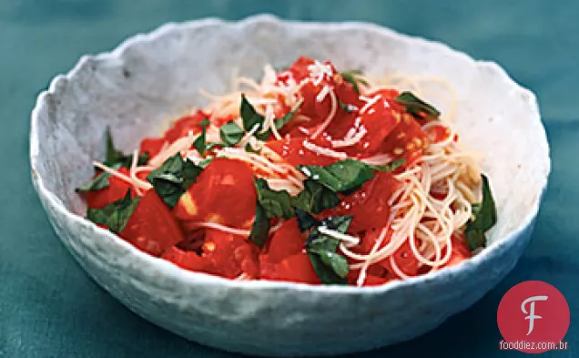 Macarrão Angel-Hair com molho de tomate fresco