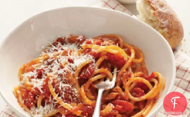 Molho de tomate picante com Pancetta