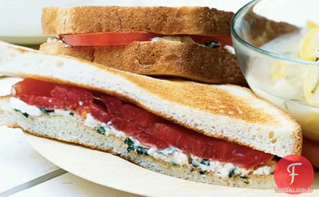 Feta-Sanduíches De Manjericão