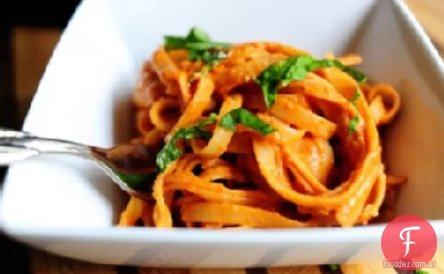 Macarrão com molho de Creme De Tomate