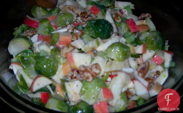 Salada Waldorf Com Couve De Bruxelas