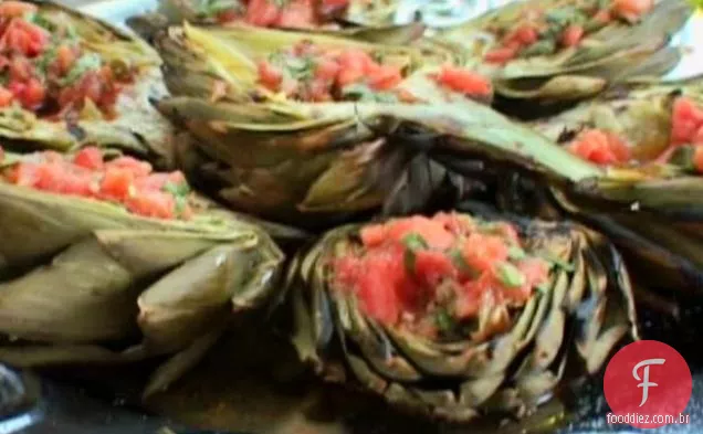 Alcachofra grelhada com vinagrete de tomate defumado