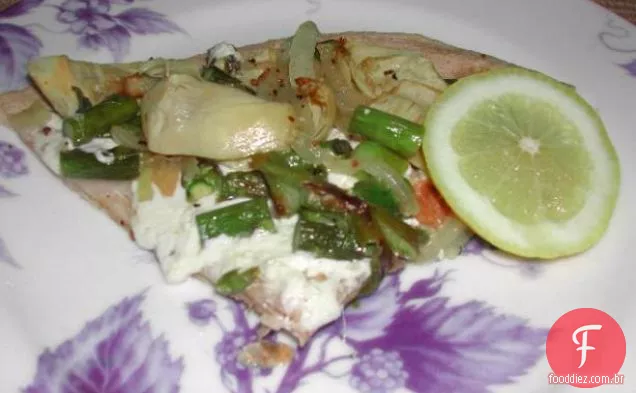 Pizza de primavera de Kumquat com aspargos e corações de alcachofra