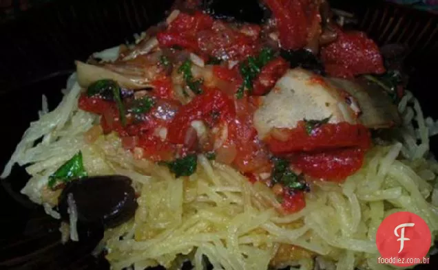 Alcachofra e molho marinara de azeitona