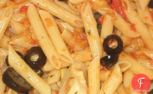 Penne Com Pimenta Vermelha Assada, Alcachofra E Purê De Alho