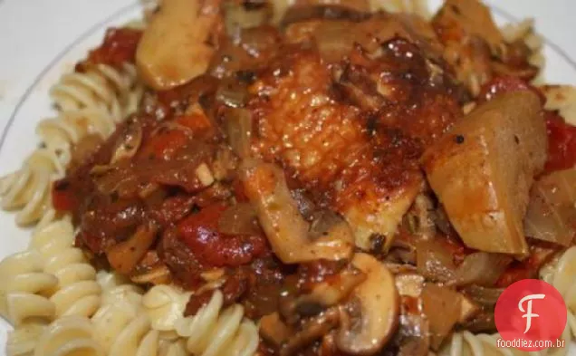 Frango e alcachofra Cacciatore