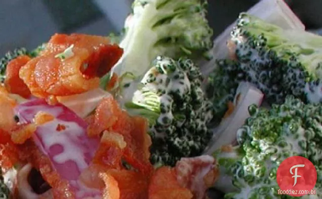 Brócolis Bacon Cebola Vermelha Salada