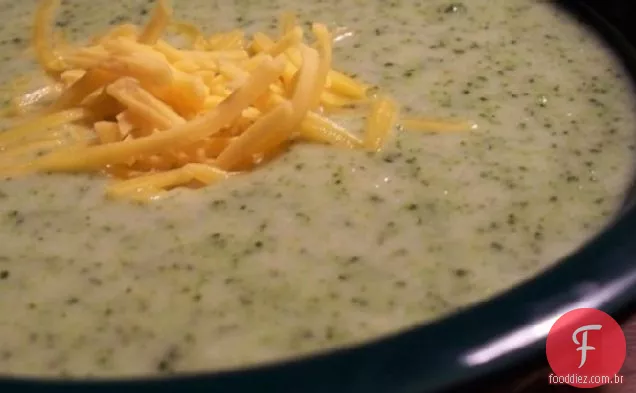 Sopa De Brócolis Com Queijo